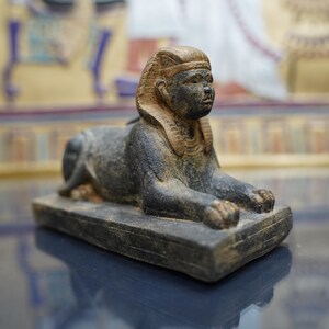Egyptian Sphinx Sculpture – Majestic Egyptian Monument in beautiful Art statue!