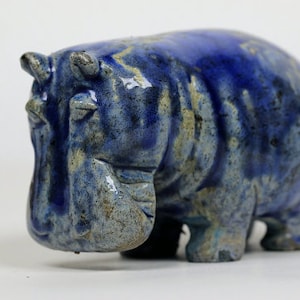 幸せを呼ぶ青いカバ青色 陶器 ヒッポ Egyptian blue hippo - Etsy 日本