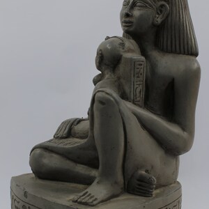 Alte ägyptische Mutterschaft, die sich um ihr Baby kümmert, aus grauem Basaltstein Replik-Altarstatue Made In Ägypten Bild 4