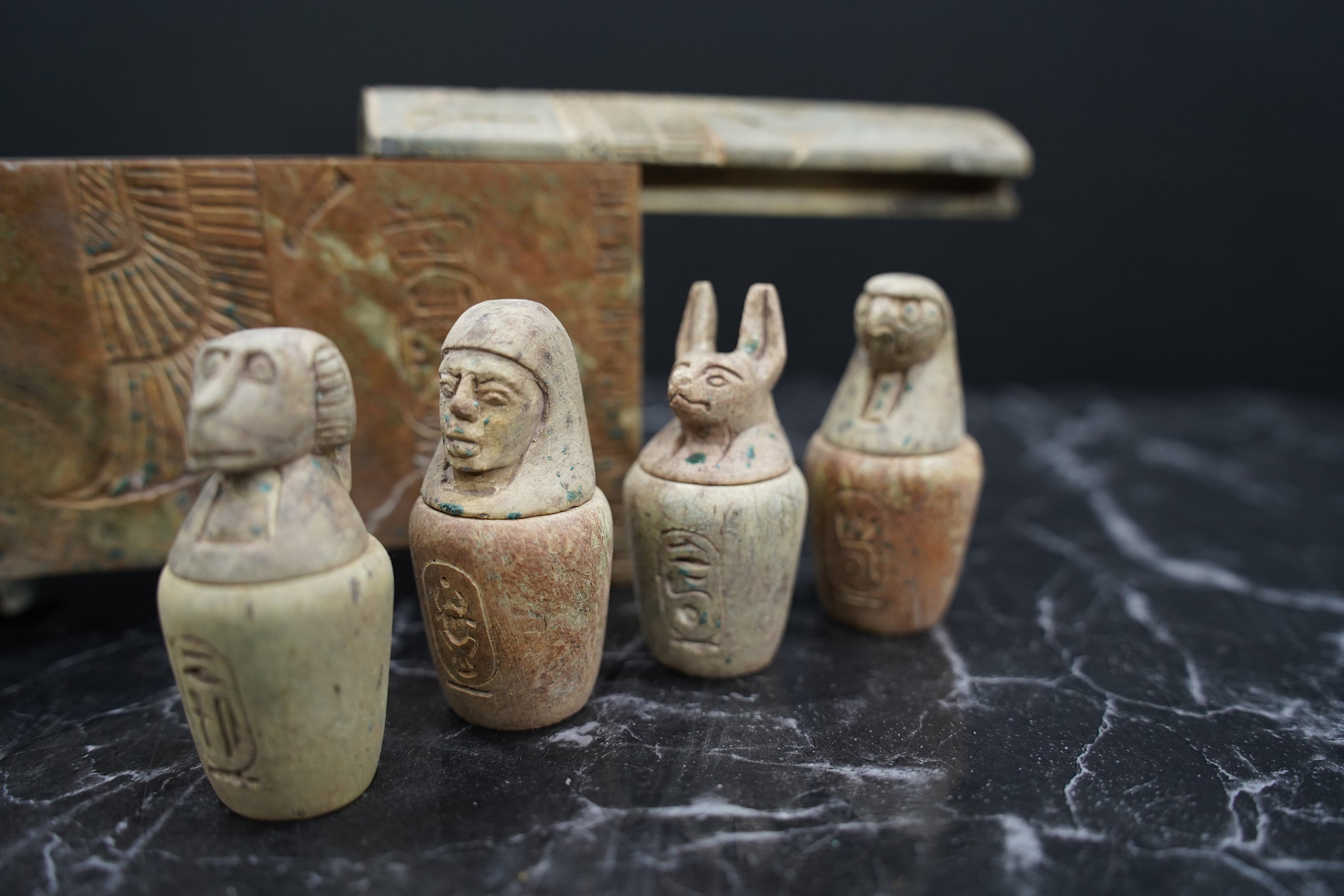 カノプスの壺　レプリカ カノプス壺/レプリカ/小物入れ/エジプト製/4点セット - メルカリ