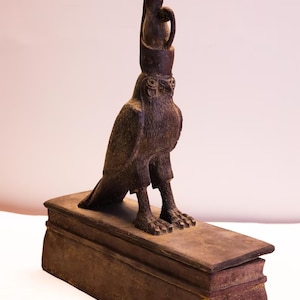 Beautiful Egyptian God Horus statuette, Horus statue, Falcon God, Horus God of the sky, Horus statue as jewelry box, made in Egypt