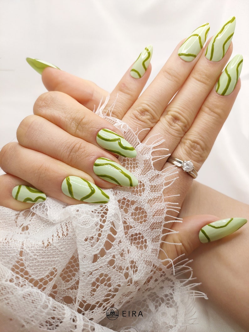 39+ Best Green Swirl Nails Ever! [UPDATED 2023]