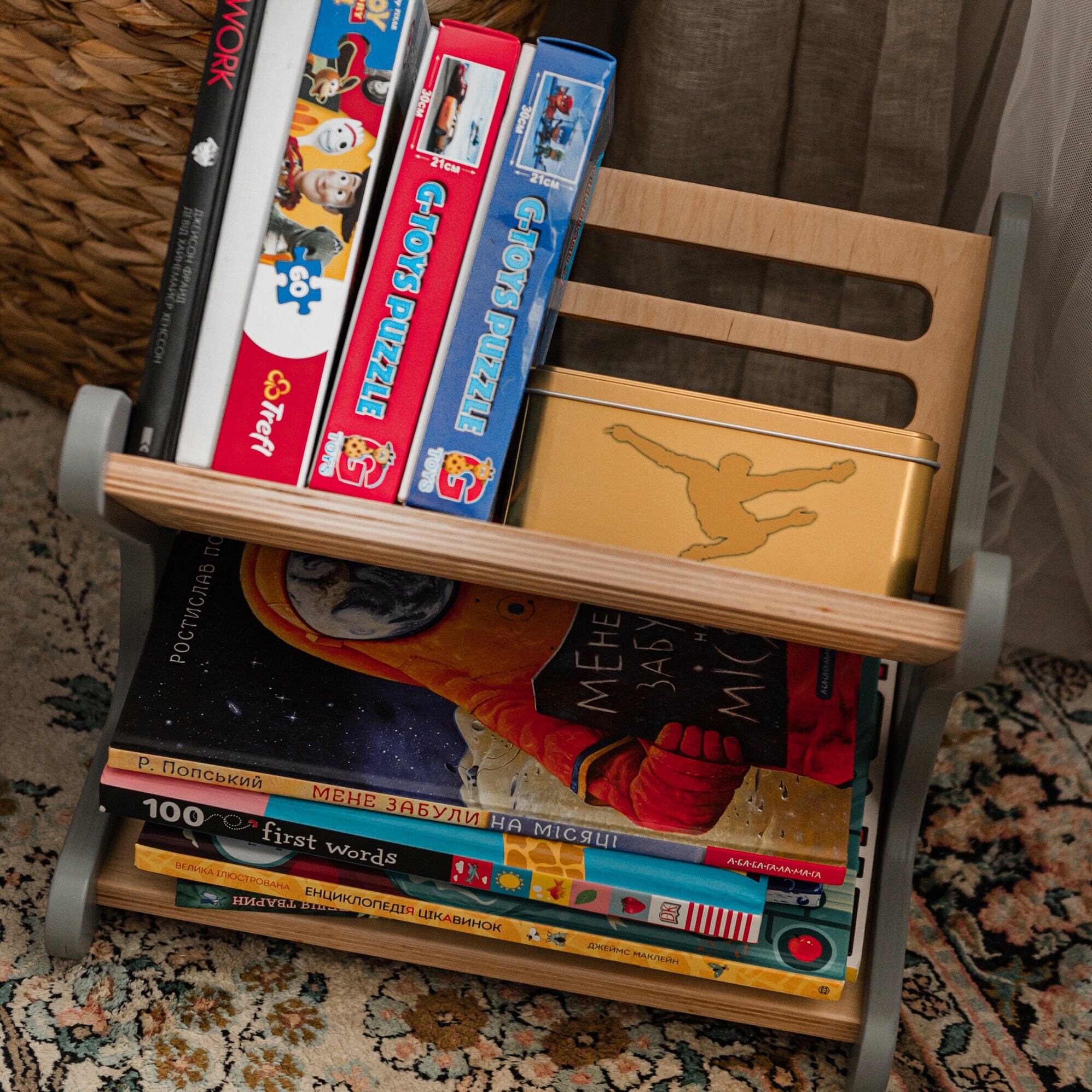 モンテッソーリ ブックケース 子供用 読書コーナー 木製ブックホルダー