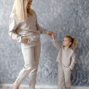 Linen matching loungewear. comfy outfit for women's and kids. Casual linen clothes. 2pc set of natural linen image 1