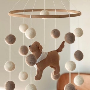 Dog mobile for nursery, golden retriever dog baby mobile, gender neutral mobile, Puppy cot mobile felt, Felt ball mobile crib nursery