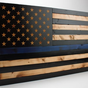Rustikale verbrannte Law Enforcement Flagge, dünne blaue Linie Flagge, verwitterte Flagge, verkohlte Flagge, Wandflagge, Holzflagge, Holz-Polizei-Flagge