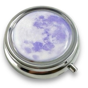 Pill Box with Clasp, Portable Pill Case, Pill Storage Pillbox