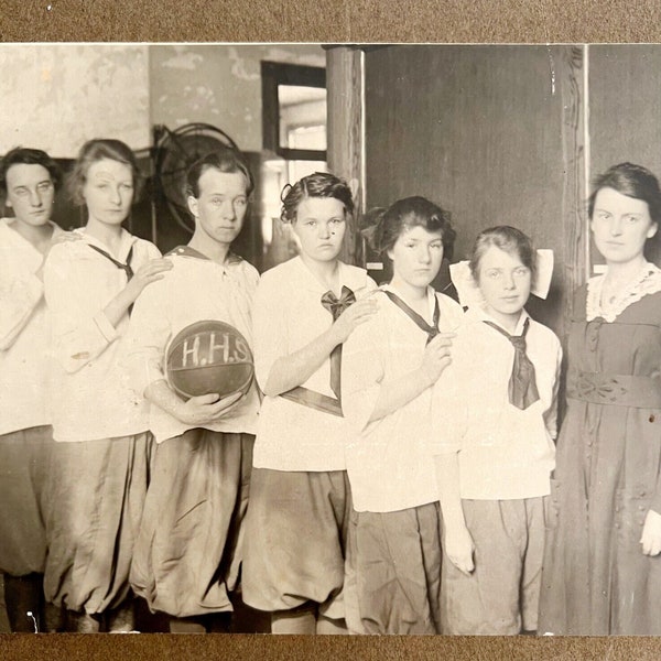 Real Photo Women's Basketball Team 1916 Maine Harmony High School Matted DWW7