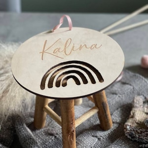 Cartel de la puerta de la habitación de los niños | cartel de madera del arco iris en la naturaleza | Decoración infantil personalizada | Letrero de madera personalizado | nombre de la decoración de la pared
