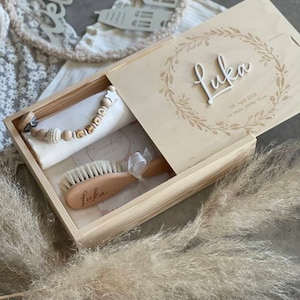 Geschenkset zur Geburt 4 tlg. | Erinnerungsbox Baby | Erinnerungskiste Taufe | Babygeschenk Geburt personalisiert | Holzkiste mit Wunschname