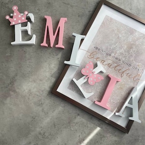 Letras murales hechas de madera | Cartel de la puerta habitación de los niños Nombre deseado | Letras de madera puerta de la habitación de los niños | Regalo para bebés personalizado | Regalo Nacimiento