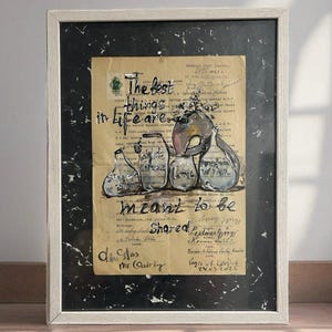 Arte caprichoso en técnica mixta sobre una carta vintage de 1942: personaje de fantasía surrealista e ilustración poética. Frase inspiradora. Regalo de arte fantástico.