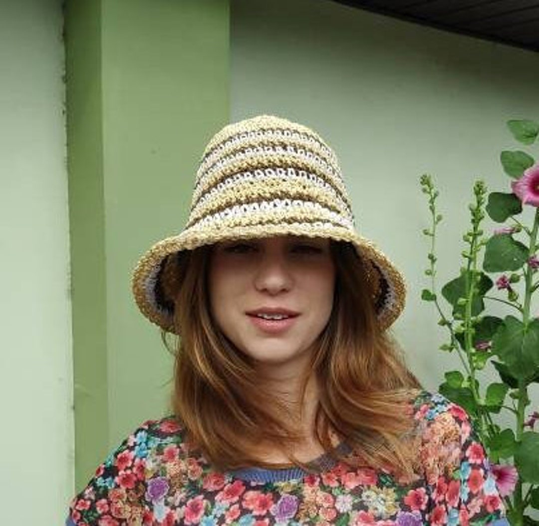 THE CALA COVE RAFFIA BUCKET HAT