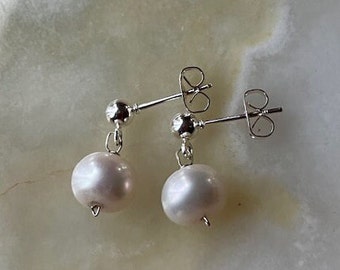 8 mm White Freshwater Pearl Stud Earrings, Silver tone
