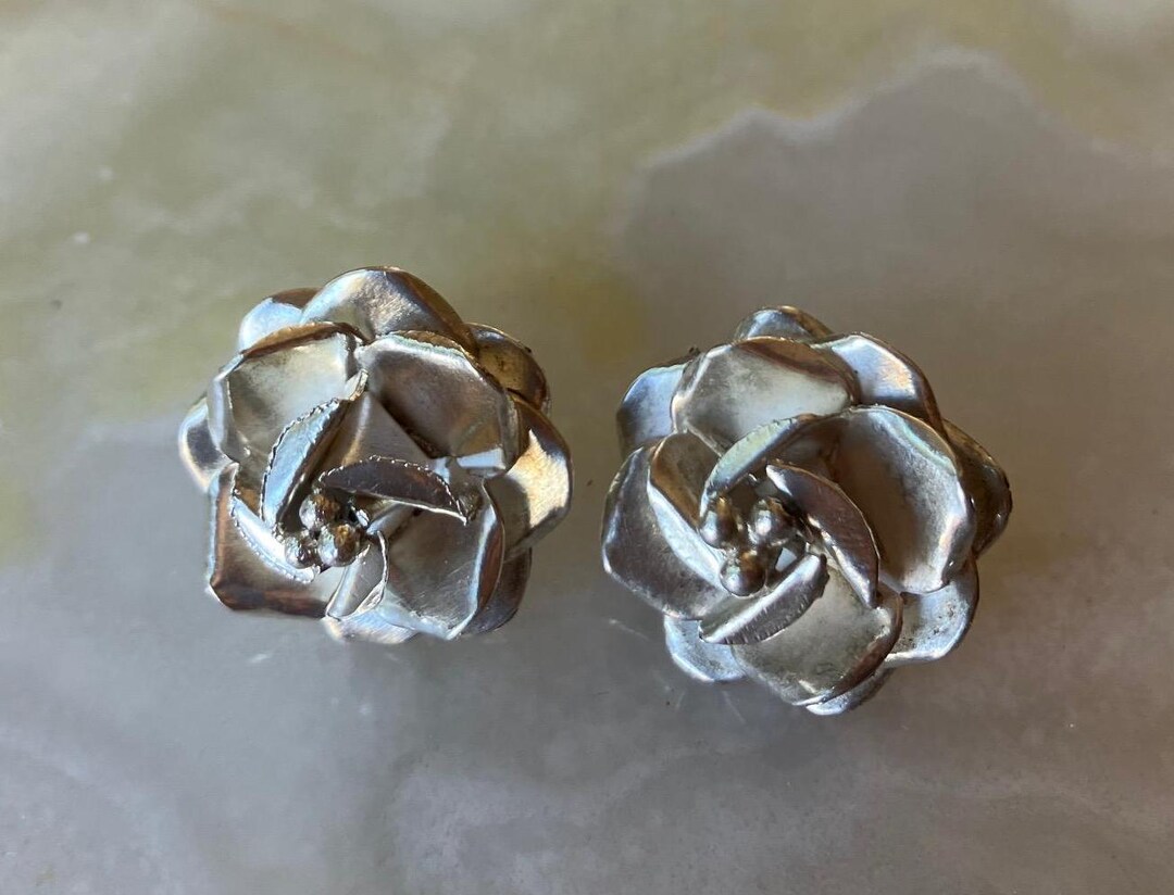 Women Vintage S925sliver Hollow Out Flower Earrings