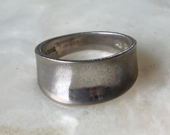 Vintage 925 THAILAND Sterling Silver Band Ring Size 6.5, marked 925, 3.7g