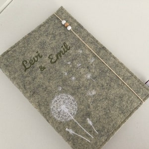 Personalized U-booklet cover for siblings / twins made of felt,, dandelion,, image 9