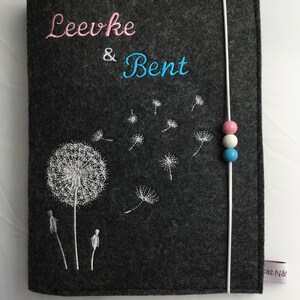 Personalized U-booklet cover for siblings / twins made of felt,, dandelion,, image 7