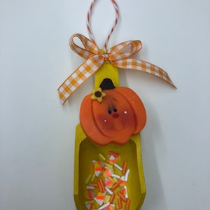 Halloween Clay Figures Fall Clay Figures on a scoop