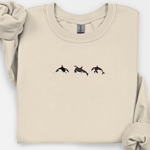 Orca Sweatshirt, Killer Whale Sweater, Whale lovers gift, Gildan 18000 Sweatshirt, Sealife shirt, Marine life Sweatshirt Gift, Cozy Layering