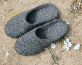 Felted wool slippers Charcoal grey Handmade home shoes Man slippers