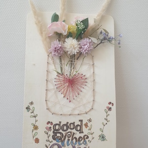 Dried flower wall decoration