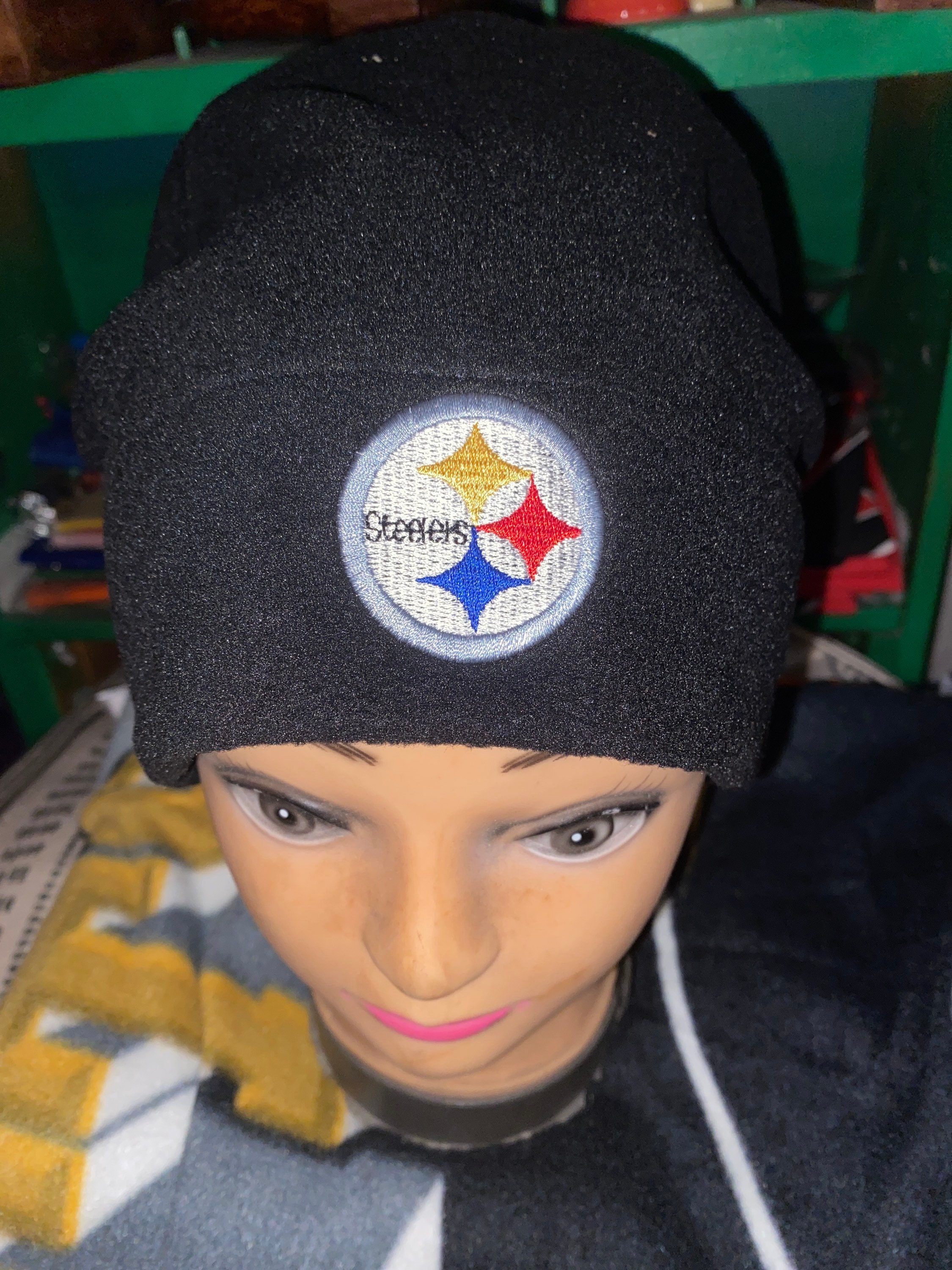 Pittsburgh Steelers New Era 412 Food Rescue Knit Hat