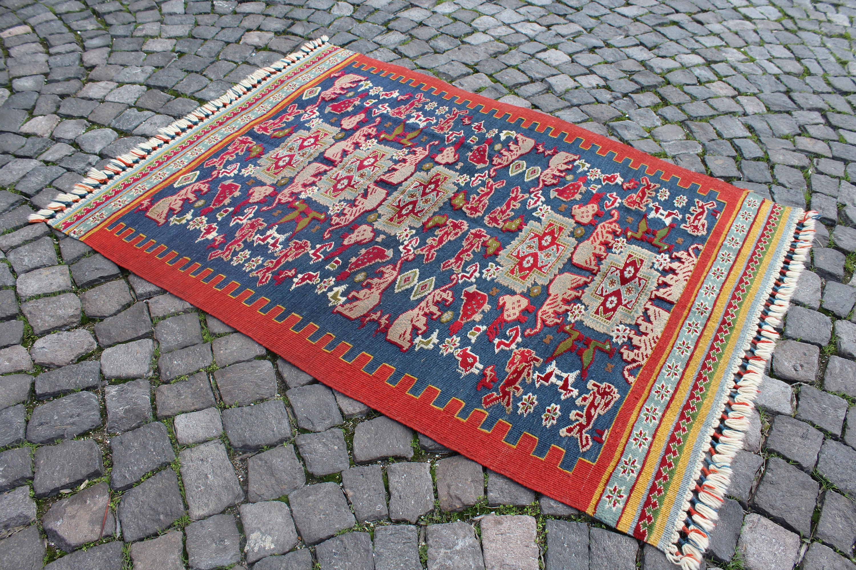 Vintage Turkish Rug / Animal Design Kilim Rug / 5.2x3.9 Feet Etsy