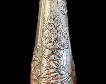 Jugendstil handgefertigte Zinnvase, um 1900, Made in France