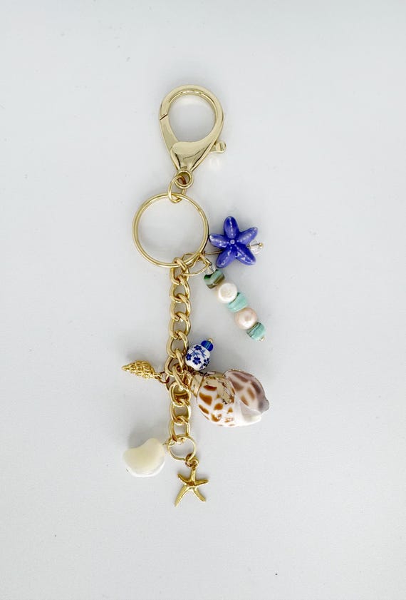 Coastal Beach Bag Charm, Pearl and Shell Bag Charm, Seashell Keychain, Ocean Themed Bag Chain, Nautical Themed Gold Charm, Summer Ocean Bag