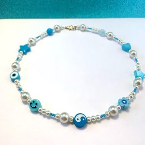 Mixed bead pearl and blue beaded necklace, 90s aesthetic jewelry, blue aesthetic necklace, pearl necklace, gift for friend, festival jewelry