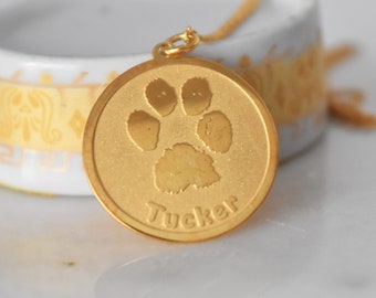 Paw Print Necklace / Pet Lover Memorial Jewelry / Engraved Animal Name Necklace /Mother Day Necklace / Necklace For Mom / Necklace For Woman