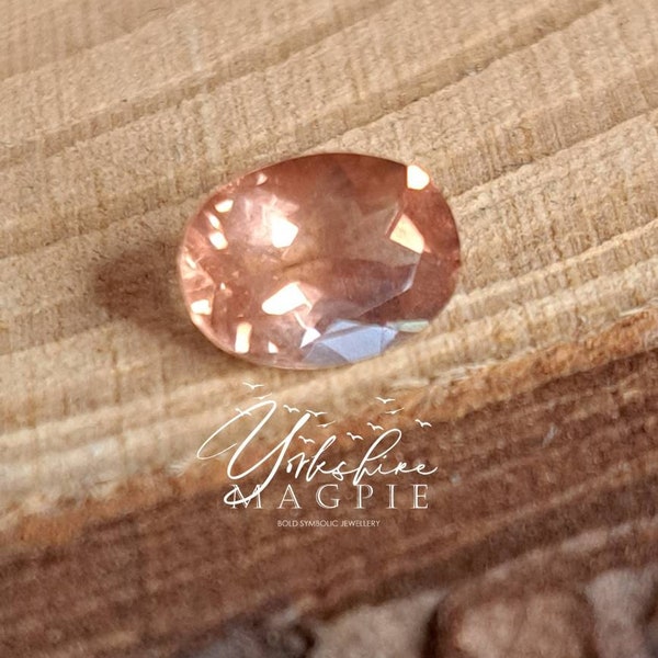 Oregon Sunstone Peach Schiller 1.55ct Oval Brilliant