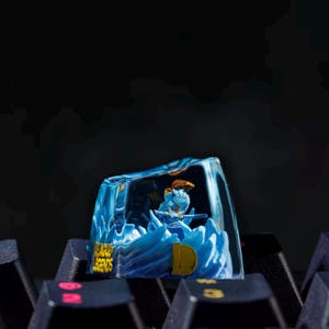 Handcrafted Yasuo Keycap , League of Legends Custom Esc Key , Artisan Gaming Keycap for Mechanical Keyboards ,Yasuo LOL Gift