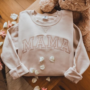 Embroidered Grandma Shirt, Gigi Shirt, Gift for Grandma, Nana Shirt, New Grandma Gift, Embroidered Grandma, College Block, Gift For Family