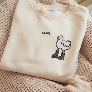 Sudadera divertida con bordado de pato Slay, sudaderas con bordados, camiseta divertida de pato, regalo para ella, regalo de cumpleaños, camisetas monocromáticas