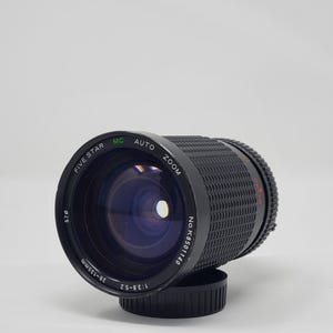 Beautiful Very Good Condition Vintage Five Star 28-135mm f/3.8-5.2 Wide Angle Zoom Lens for Minolta MD/MC mount Clean