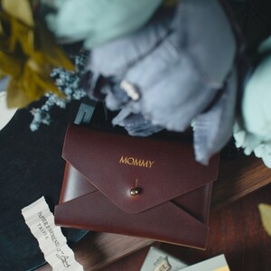 Tarjetero para mujer, estilo sobre, billetera de cuero premium, regalo para mujer, regalo para el Día de la Madre, regalo para mamá, regalos personalizados