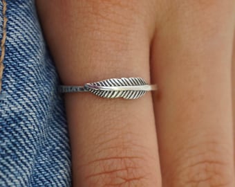 Feather Ring. Leaf Ring. Stackable Ring in 925 Silver. Bird Feather Ring. Unisex Statement Ring. Boho Ring. Angel's Wing Ring~Matching Rings