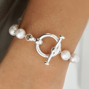 Pulsera De Perlas Con Cierre De Palanca. Pulsera de perlas de agua dulce genuinas. Pulsera de perlas barrocas. ~Regalo de novia. Joyería de boda para mujer.
