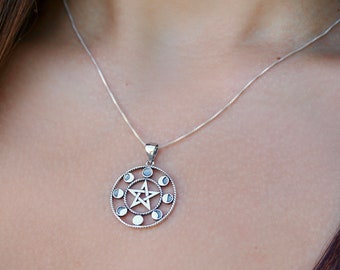 Pentacle Necklace. Pentagram Pendant. Celtic Star Necklace. Moon Phase Necklace. Celtic Jewelry~Celtic Moon and Star~Wiccan Jewelry.