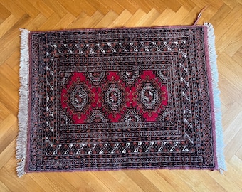 Handmade Wool Carpet with Fringes Original Vintage Oriental Rug