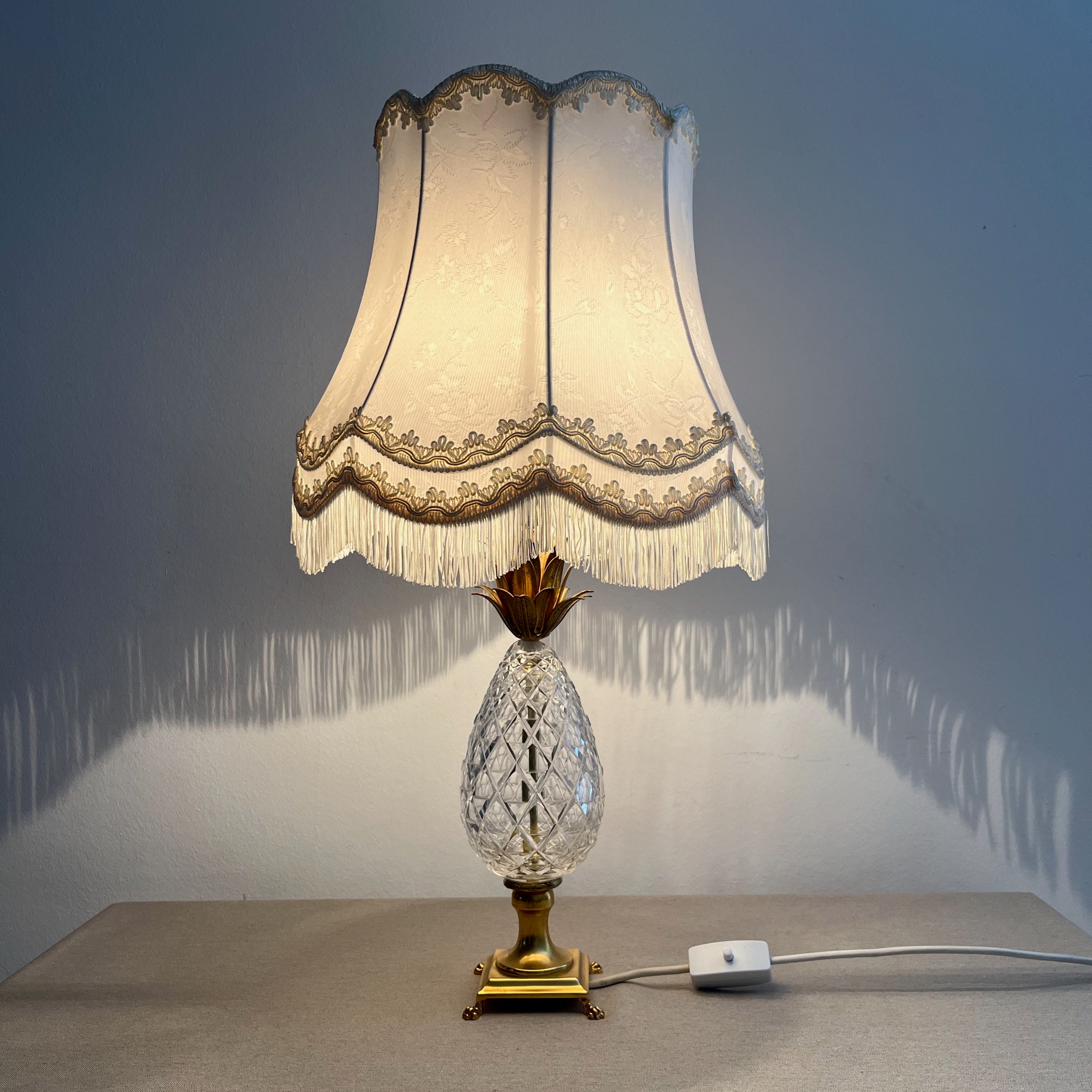 Vintage pineapple table lamp deals