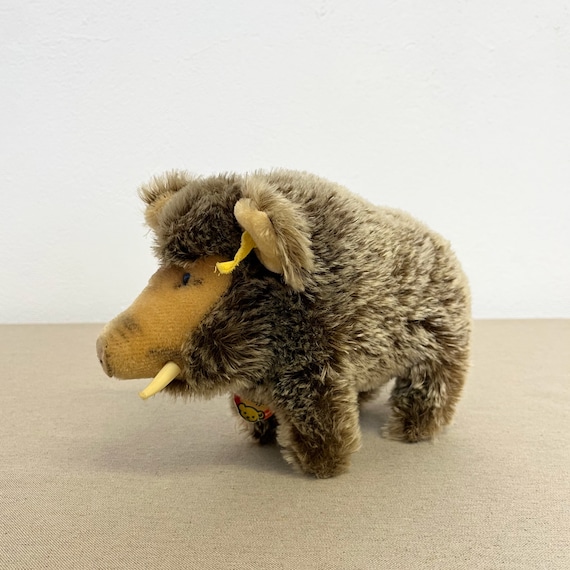 オリジナル STEIFF 青い目とオリジナルラベルのイノシシの