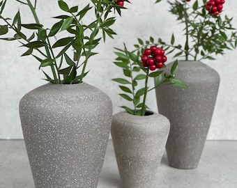 Handmade Stoneware Ceramic Vase: Grey Anthracite Vessel (L)