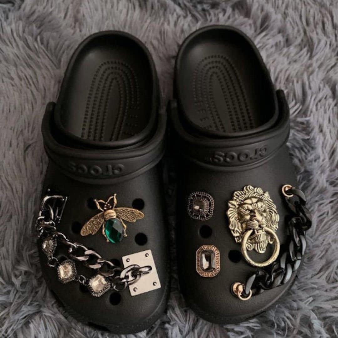 Black Punk Rivet Love Heart CROC Charms Designer DIY Pearl Chain Shoes  Decaration Jibb for Croc Clogs Kids Women Girls Gifts