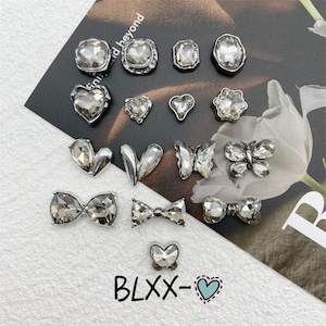 2025 neue einfache Diamant-besetzte Schuhdekoration des grauen Bodens, personalisierte süße und kühle Schmetterlingsliebeslegierung DIY Zusätze / Geburtstagsgeschenk