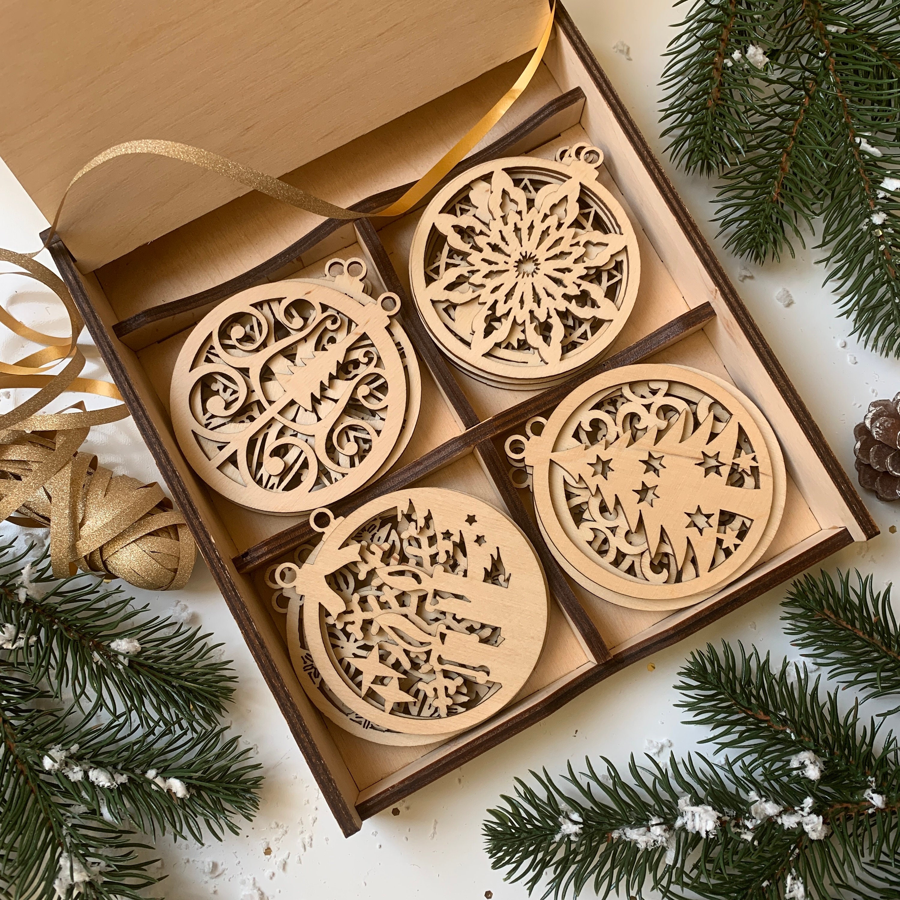 20pcs Wooden Snowflake ornaments wood snowflakes for crafts