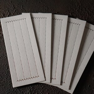 Carte de poésie nouvelle typographie | Carte | Poésie | Couleur blanc crème | Fait main | Papeterie pour presse écrite | Jeu de lettres | lot de cinq feuilles