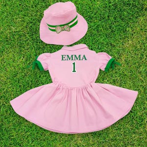 Vestido rosa de golf *Vestido blanco y verde para niña pequeña de Caddy*Hoyo en uno Cumpleaños - Niña jugando al golf - Fiesta de golf - Regalos de golf - Sudadera de golf Dress+Hat+BackName